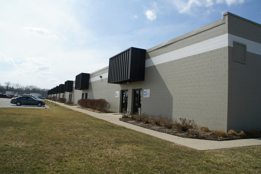 5742-5797 Park Plaza Ct, Indianapolis, IN à louer - Photo de l’immeuble – Image 2 sur 5