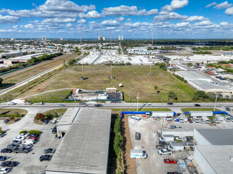 2835 Hanson St, Fort Myers, FL à louer - Aérien – Image 2 sur 2