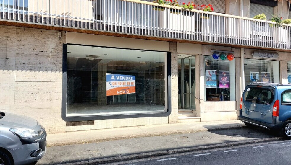 Local commercial dans Poitiers à vendre - Photo de l’immeuble – Image 1 sur 8
