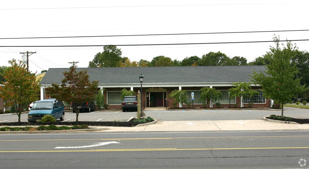 708 Stokes Rd, Medford, NJ à vendre - Photo principale – Image 1 sur 6