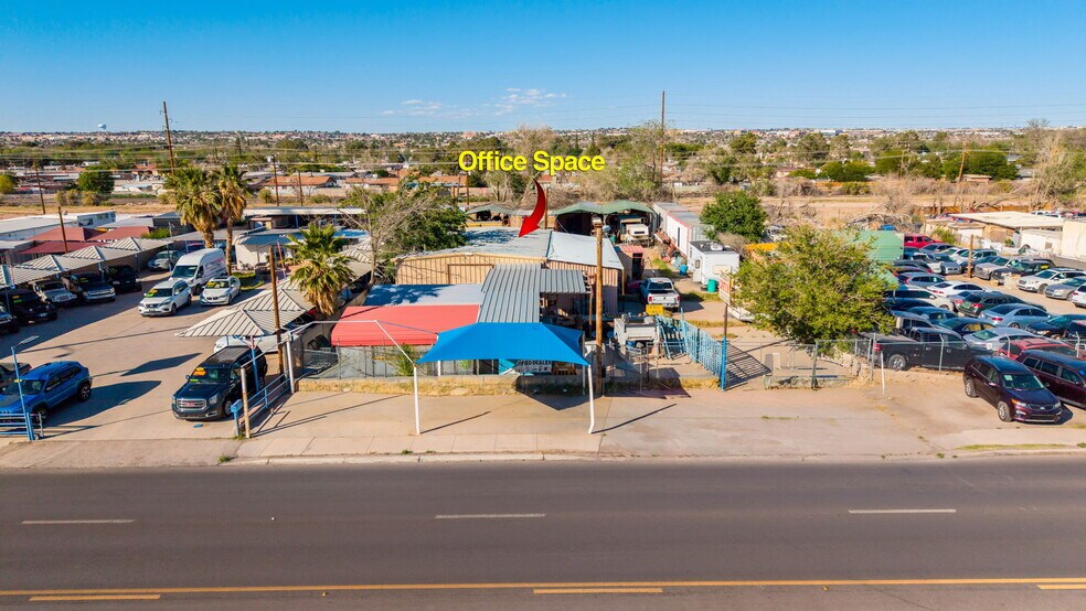 7595 Alameda Ave, El Paso, TX à vendre - Photo de l’immeuble – Image 2 sur 37