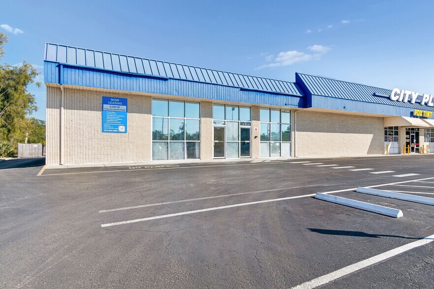 7400 US Highway 19, New Port Richey, FL à louer - Photo de l’immeuble – Image 2 sur 14