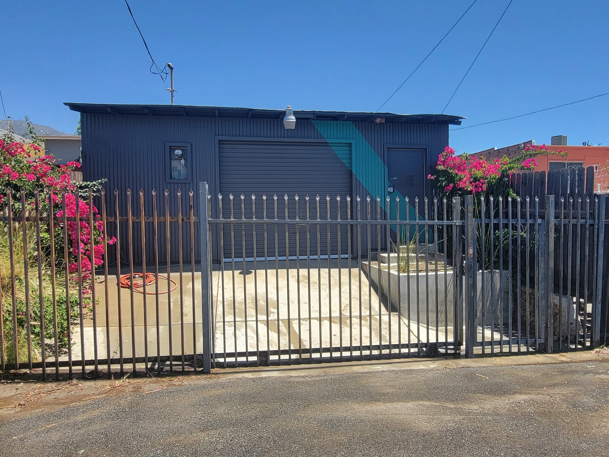 9939 Commerce Ave, Tujunga, CA à vendre Photo principale– Image 1 sur 31