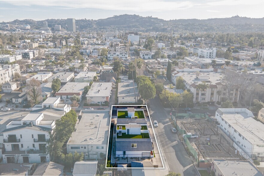 10857 Morrison St, North Hollywood, CA à vendre - Photo de l’immeuble – Image 3 sur 24