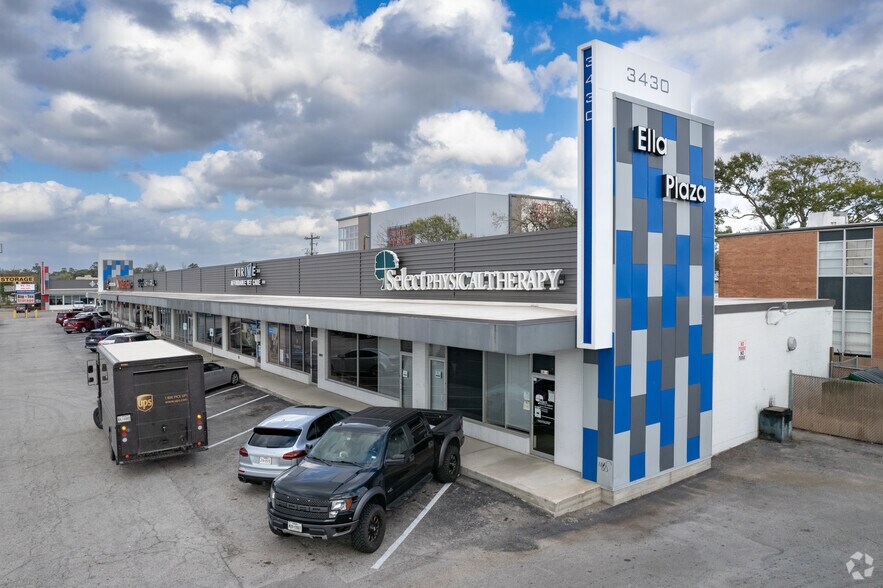 3414-3468 Ella Blvd, Houston, TX à louer - Photo de l’immeuble – Image 3 sur 10
