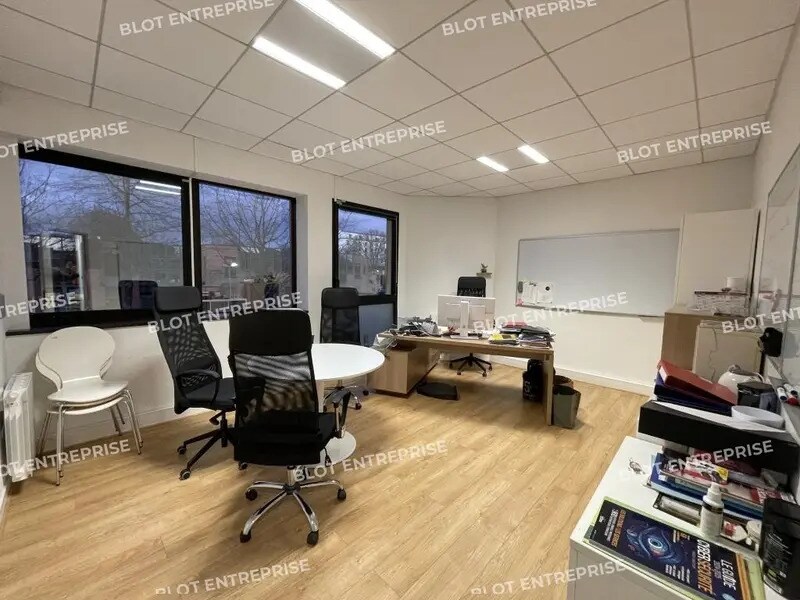 Bureau dans Cesson-Sévigné à louer Photo intérieure– Image 1 sur 5