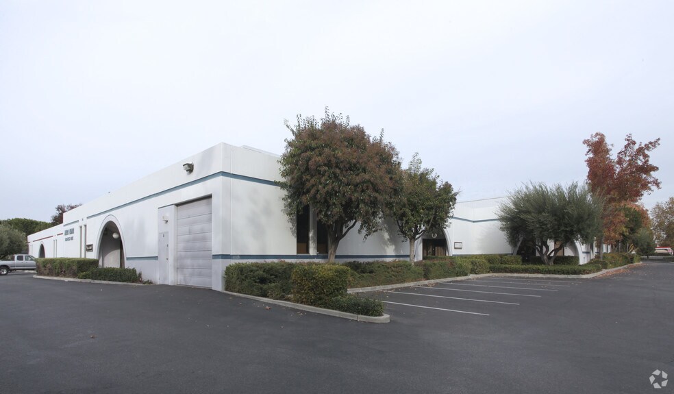 1190 Miraloma Way, Sunnyvale, CA à louer - Photo de l’immeuble – Image 3 sur 6