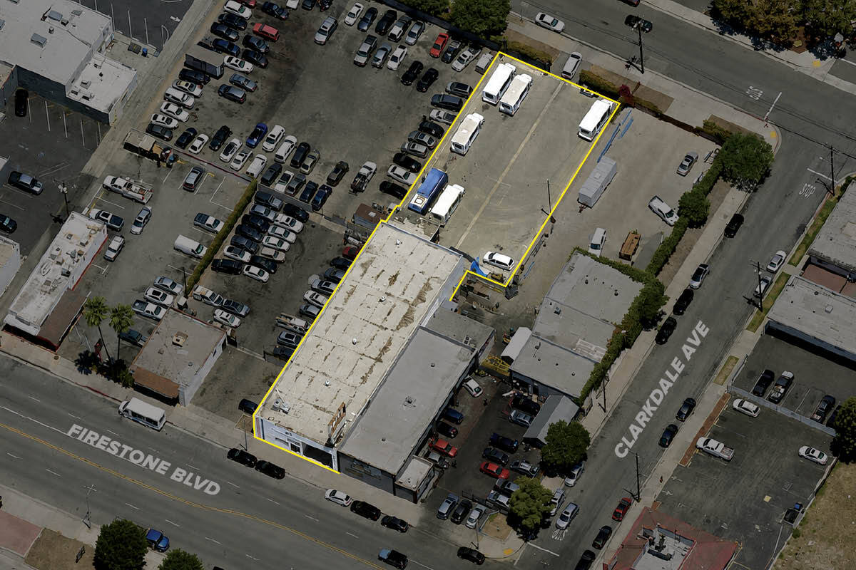 12131 Firestone Blvd, Norwalk, CA à louer Photo de l’immeuble– Image 1 sur 2