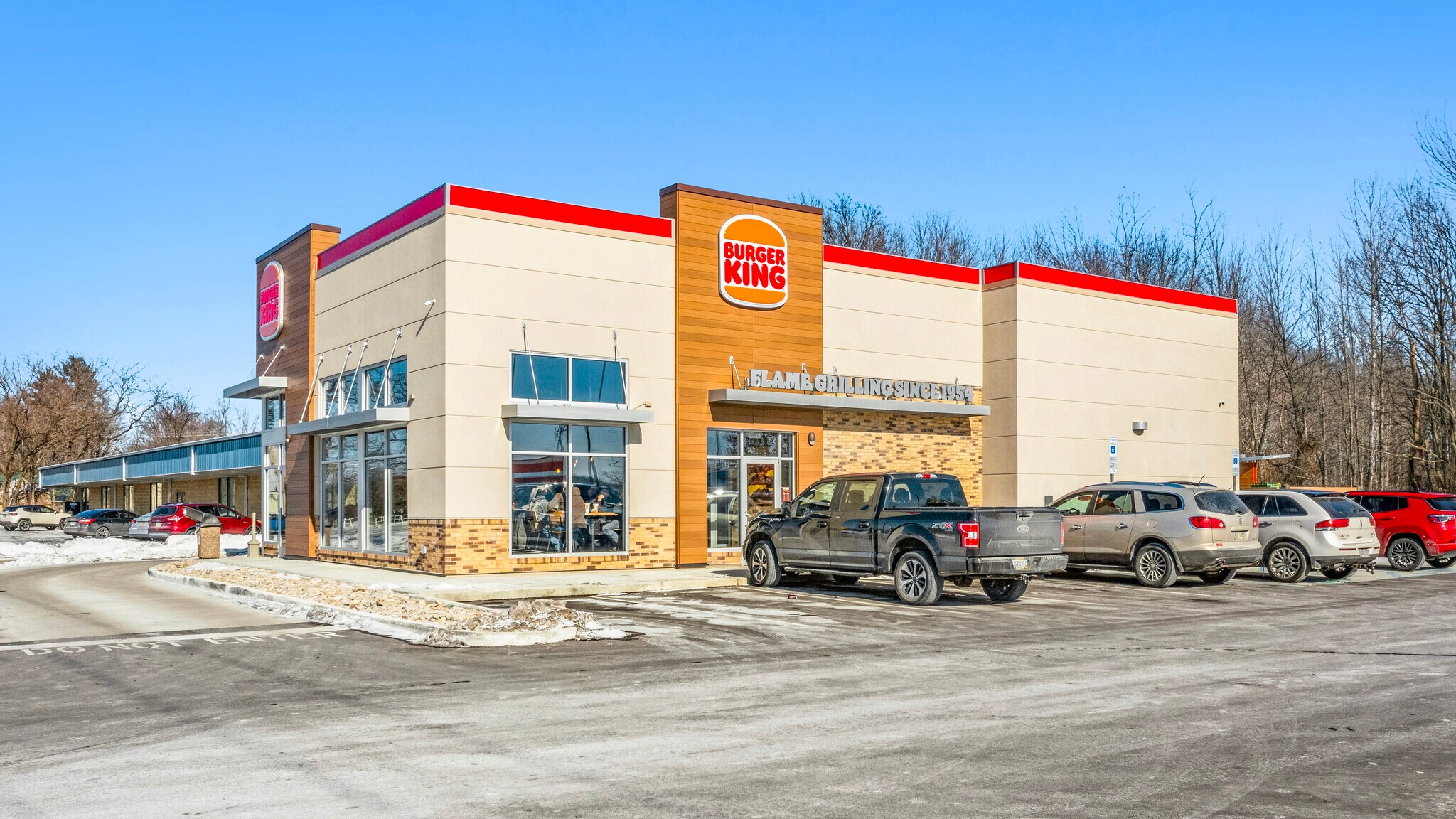 708 N High St, Mount Orab, OH à vendre Photo de l’immeuble– Image 1 sur 8