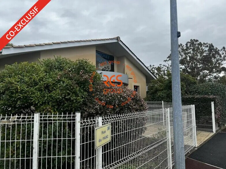 Local d’activités dans Le Bouscat à louer - Photo de l’immeuble – Image 1 sur 10