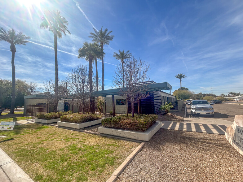 2210 S Mill Ave, Tempe, AZ à louer - Photo de l’immeuble – Image 1 sur 7