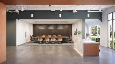 4790 Eastgate Mall, San Diego, CA à louer Photo intérieure– Image 1 sur 4