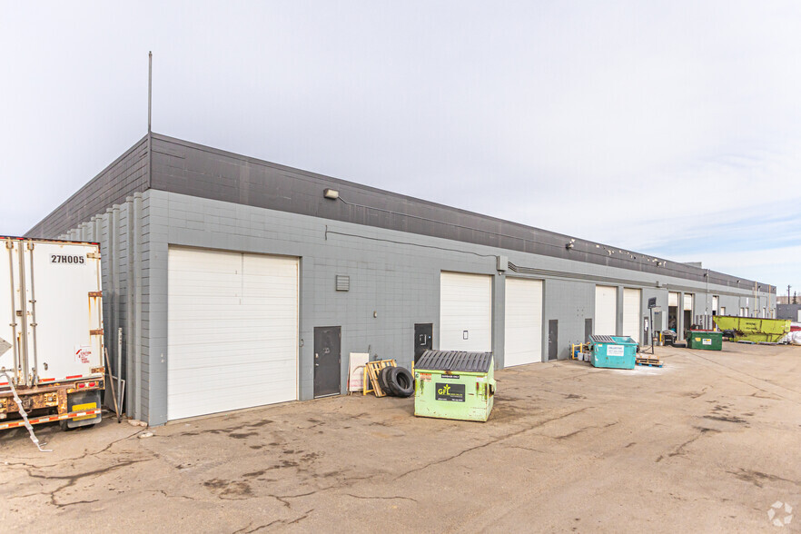 4304-4330 76 Av NW, Edmonton, AB à louer - Photo de l’immeuble – Image 2 sur 5