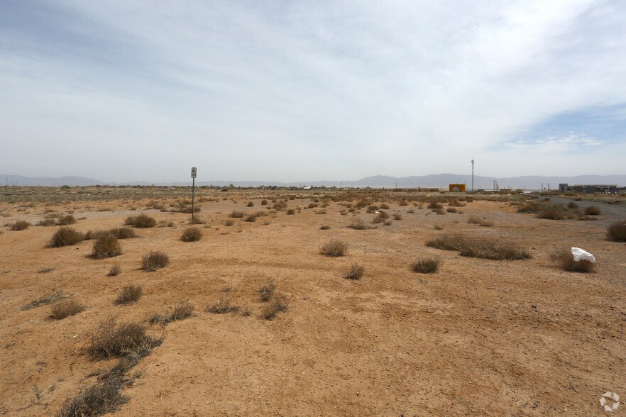 Purple Sage & Desert Willow Rd, Los Lunas, NM à vendre - Photo de l’immeuble – Image 1 sur 1