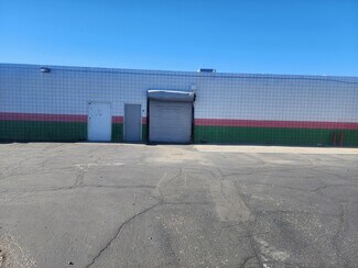 Plus de détails pour 2337 N Sierra Way, San Bernardino, CA - Industriel/Logistique à louer