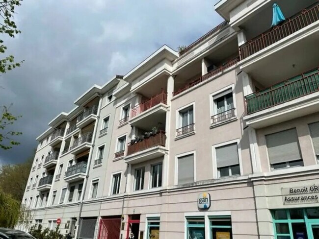 Plus de détails pour Bureau à louer