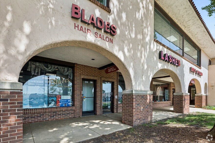 401-499 Lake Cook Rd, Deerfield, IL à louer - Photo de l’immeuble – Image 3 sur 23