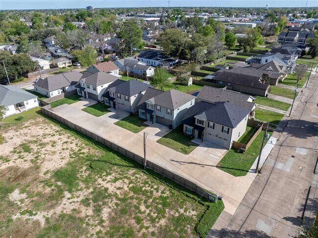 1711 Bilbo St, Lake Charles, LA à vendre Photo principale– Image 1 sur 5