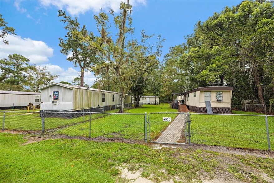 4676 Lambing Rd, Jacksonville, FL à vendre - Photo de l’immeuble – Image 3 sur 21