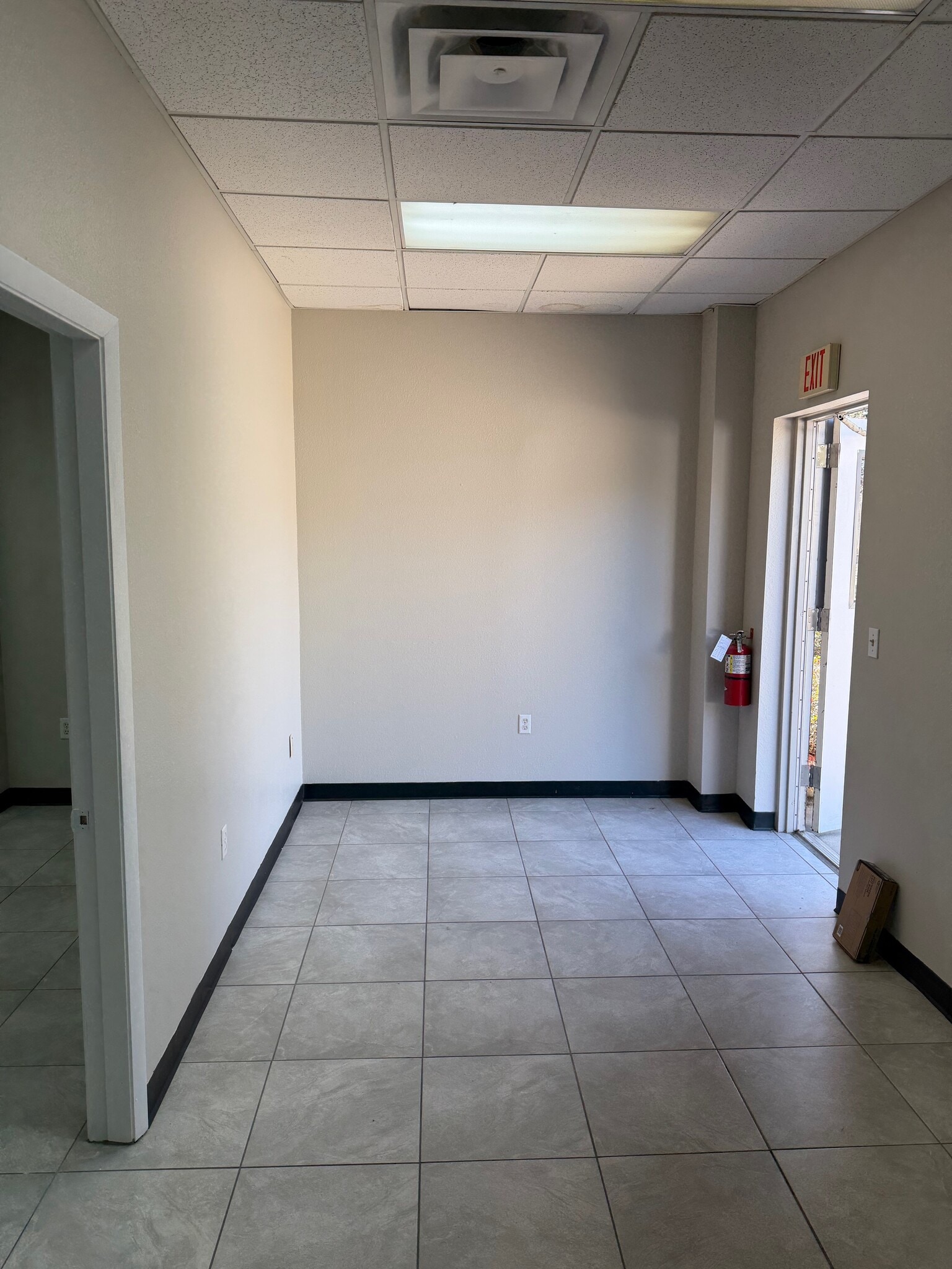 970-1010 Ocoee Apopka Rd, Apopka, FL à louer Photo intérieure– Image 1 sur 5