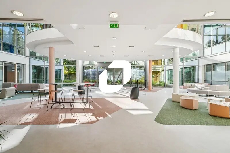 Bureau dans Roissy-en-France à louer Photo de l’immeuble– Image 1 sur 21