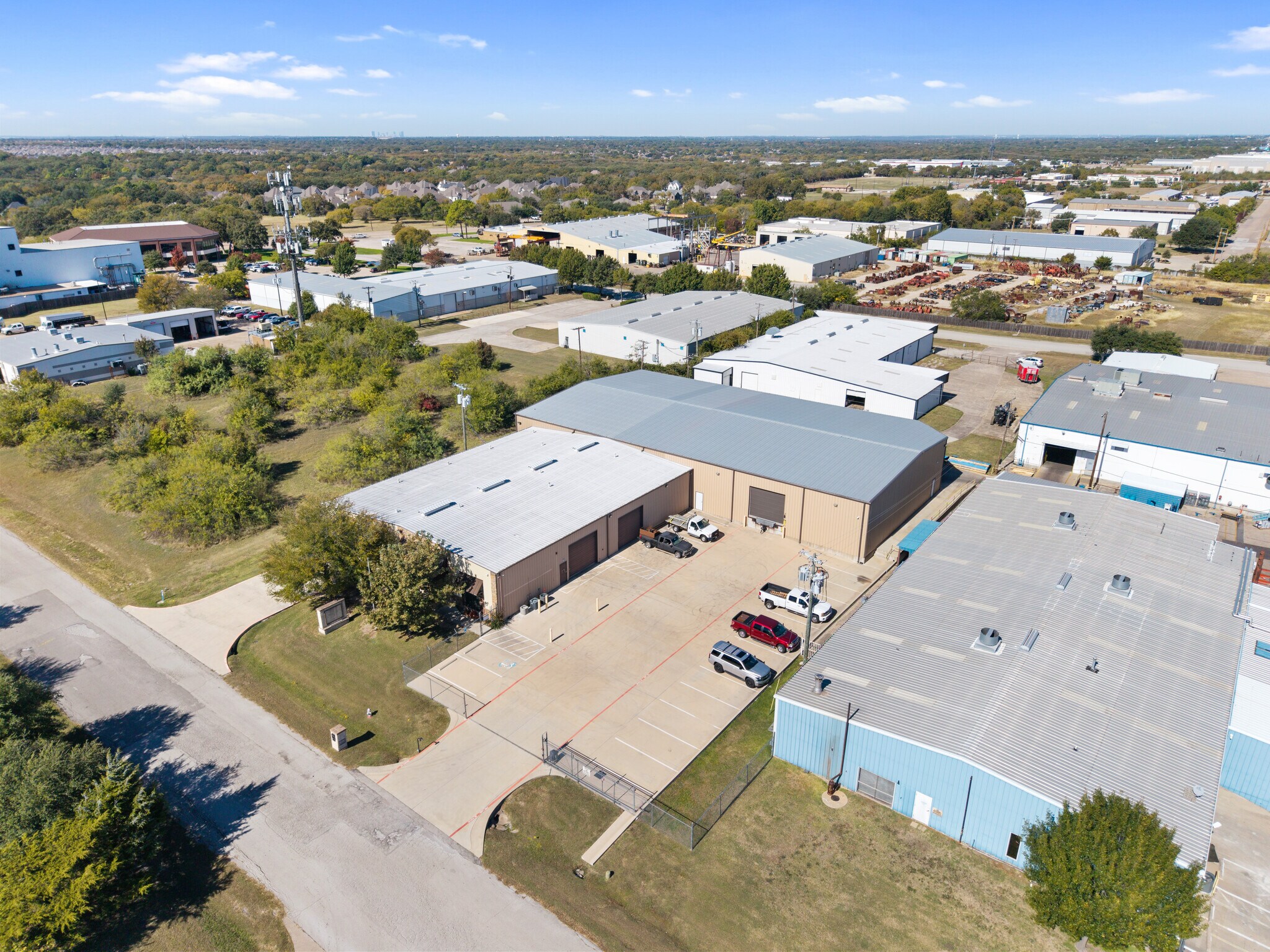 1201 S Commercial Blvd, Arlington, TX à vendre Photo principale– Image 1 sur 34