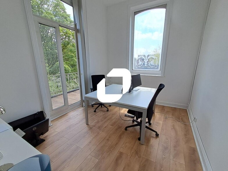 Bureau dans Mouvaux à louer - Photo de l’immeuble – Image 1 sur 15