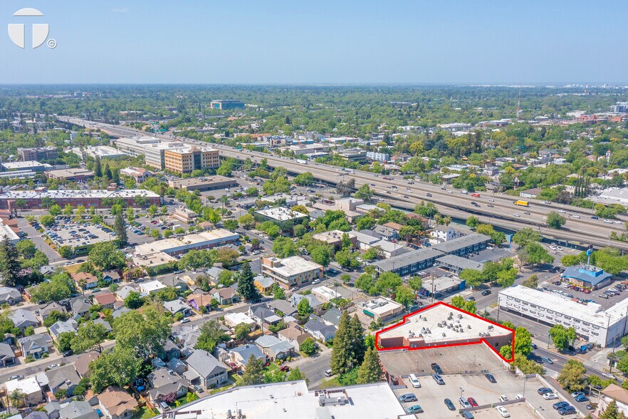1315 Alhambra Blvd, Sacramento, CA à louer - Photo de l’immeuble – Image 3 sur 11