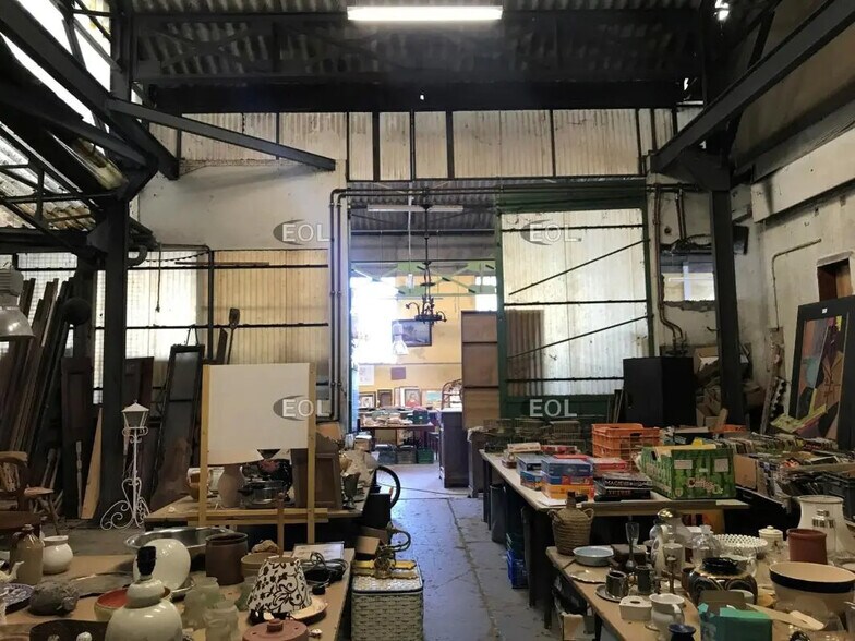 Industriel/Logistique dans Les Mées à vendre - Photo de l’immeuble – Image 2 sur 7