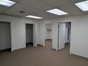 7501 N University St, Peoria, IL à louer Photo intérieure– Image 2 sur 6