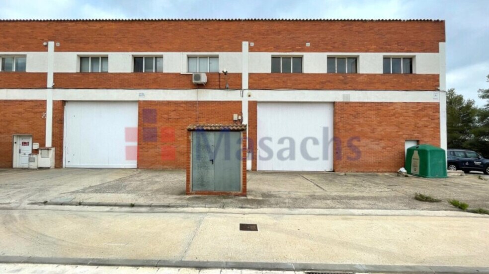 Sant Esteve Sesrovires portefeuille de 2 biens à vendre sur LoopNet.fr - Photo de la construction – Image 1 sur 5