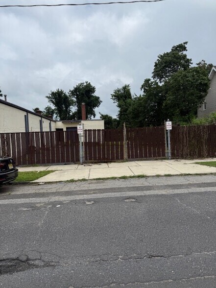 41 Polk St, Riverside, NJ à vendre - Photo de l’immeuble – Image 2 sur 12