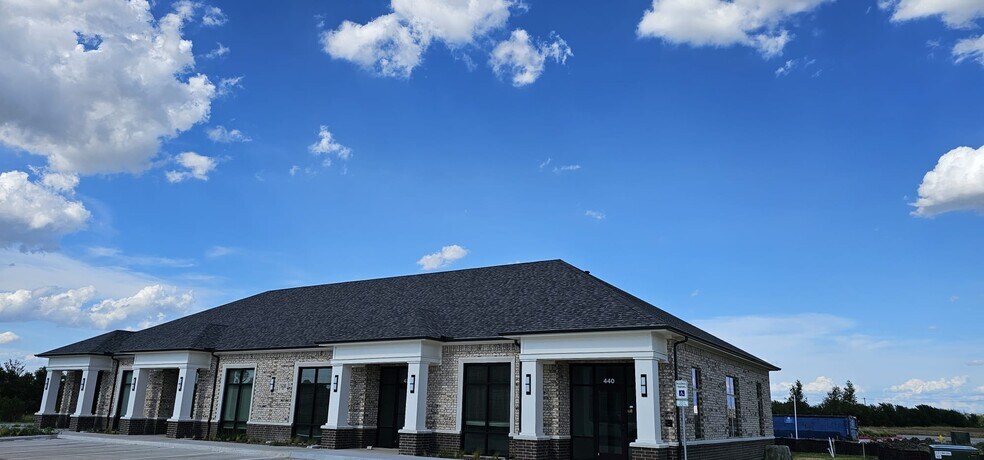 1630 W Prosper Trl, Prosper, TX à louer - Photo de l’immeuble – Image 1 sur 14
