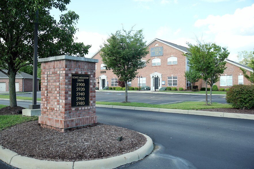 5900 Long Meadow Dr, Middletown, OH à vendre - Photo de l’immeuble – Image 3 sur 5