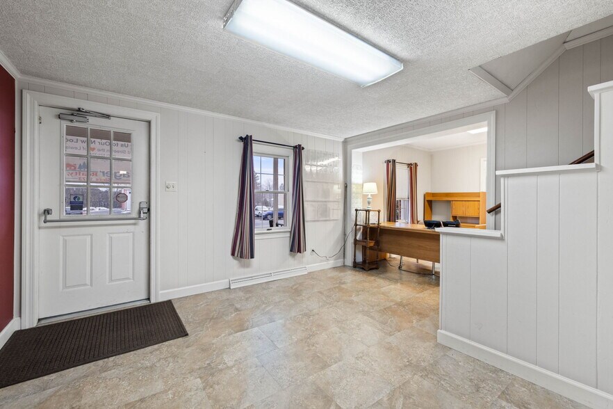 521 N Derr Dr, Lewisburg, PA à vendre - Photo de l’immeuble – Image 2 sur 27