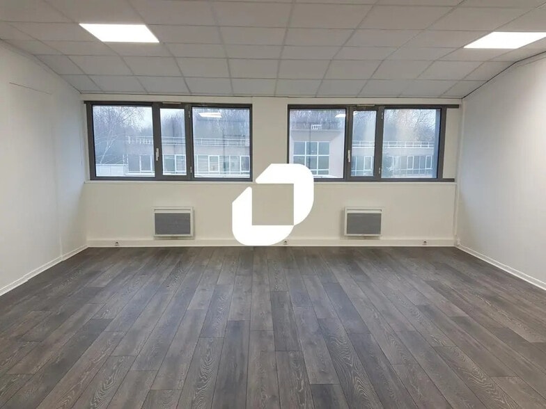 Bureau dans Champs-sur-Marne à louer - Photo intérieure – Image 1 sur 9