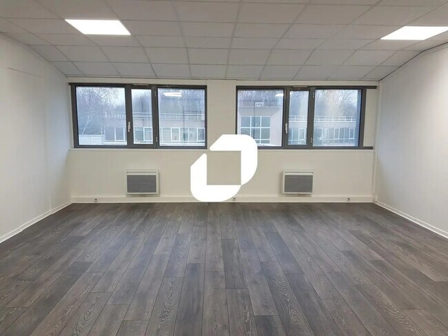 Plus de détails pour Bureau à louer