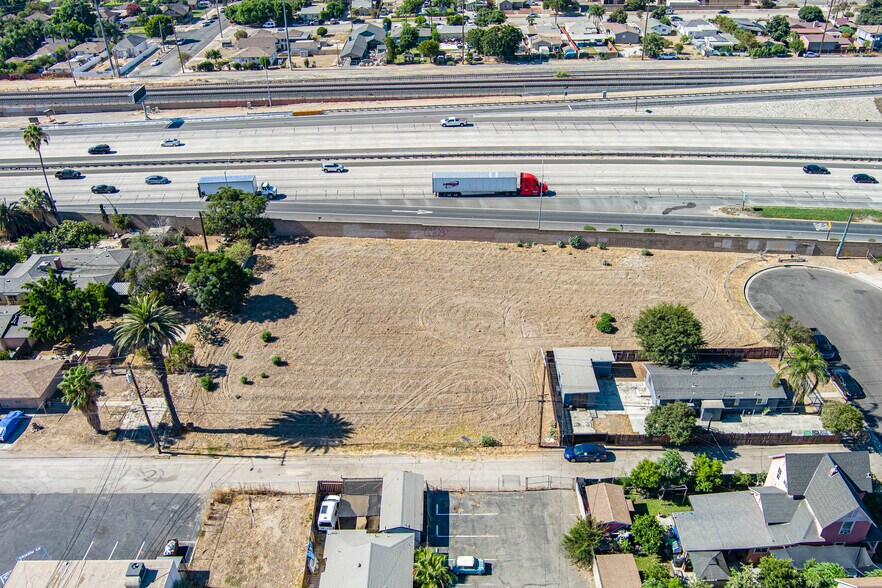 100 2nd St, Colton, CA à vendre - Photo de l’immeuble – Image 3 sur 22