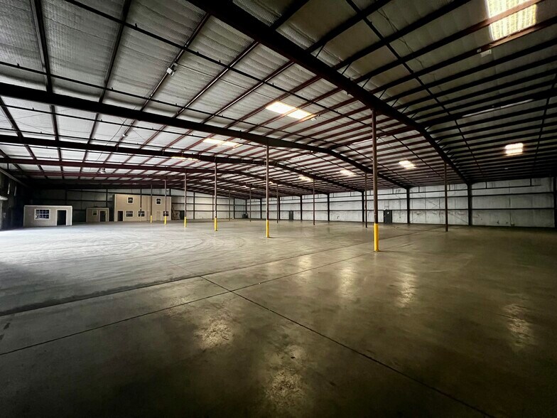 100 Lupita Cir, Del Rio, TX à louer - Photo de l’immeuble – Image 3 sur 12