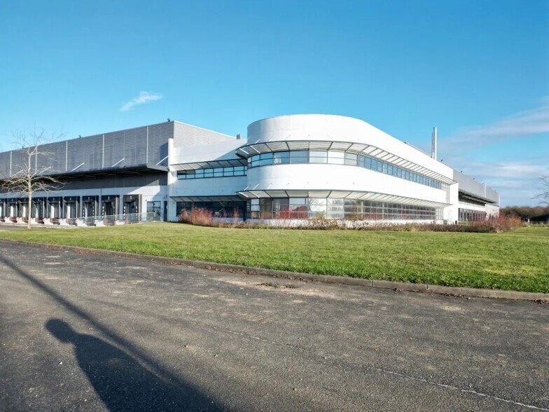Industriel/Logistique dans Meung-sur-Loire à louer - Photo de l’immeuble – Image 3 sur 44