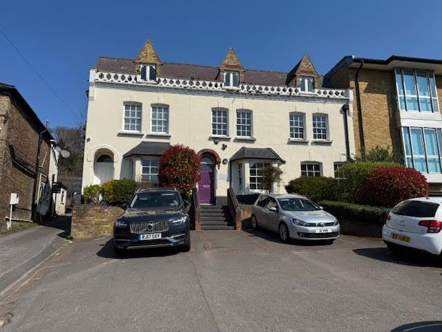 29-31 Castle St, High Wycombe à louer - Photo principale – Image 1 sur 5