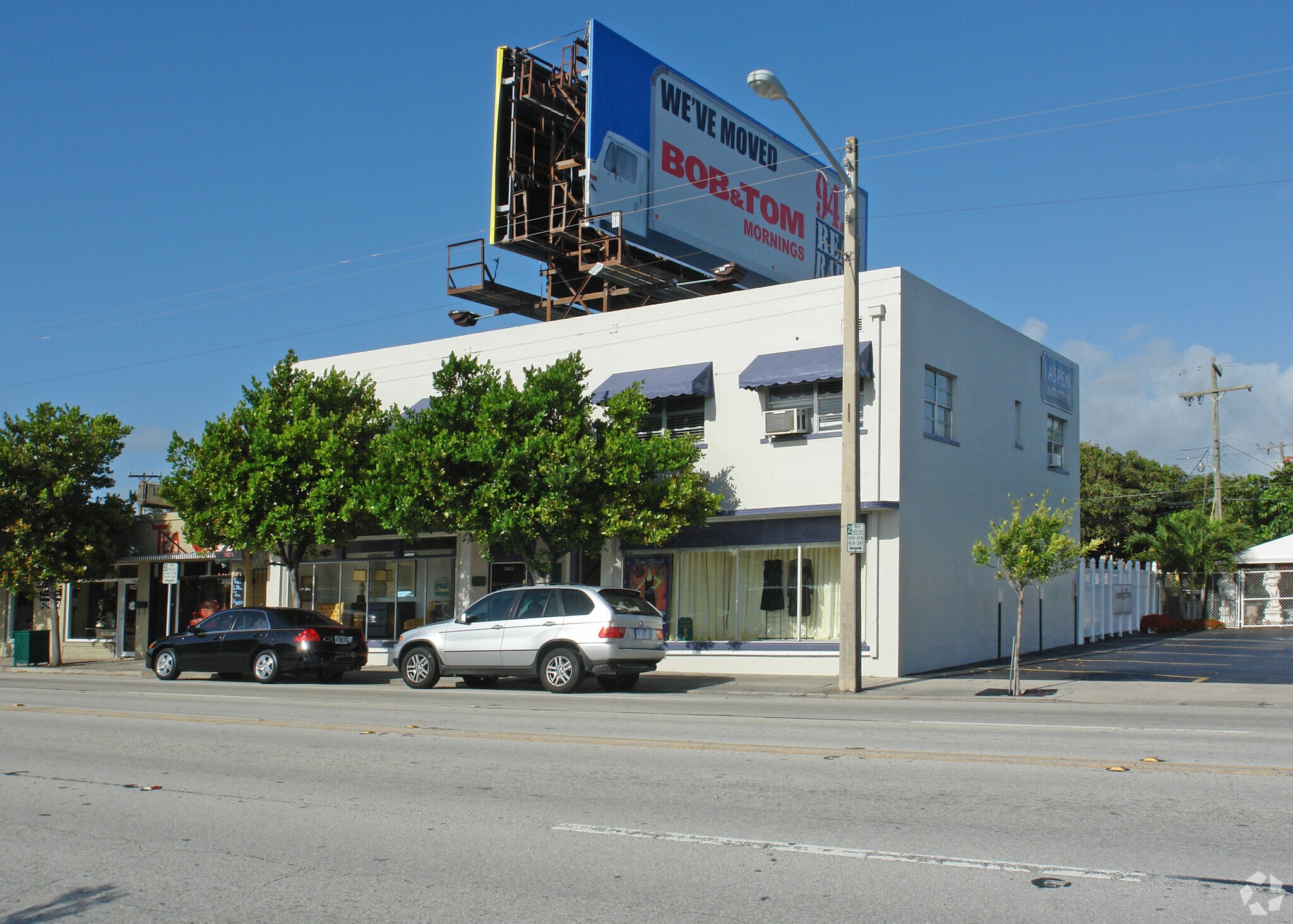 3621-3623 S Dixie Hwy, West Palm Beach, FL à louer Photo principale– Image 1 sur 9