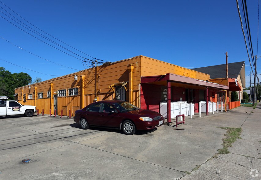 4117 Airline Dr, Houston, TX à louer - Photo de l’immeuble – Image 2 sur 2