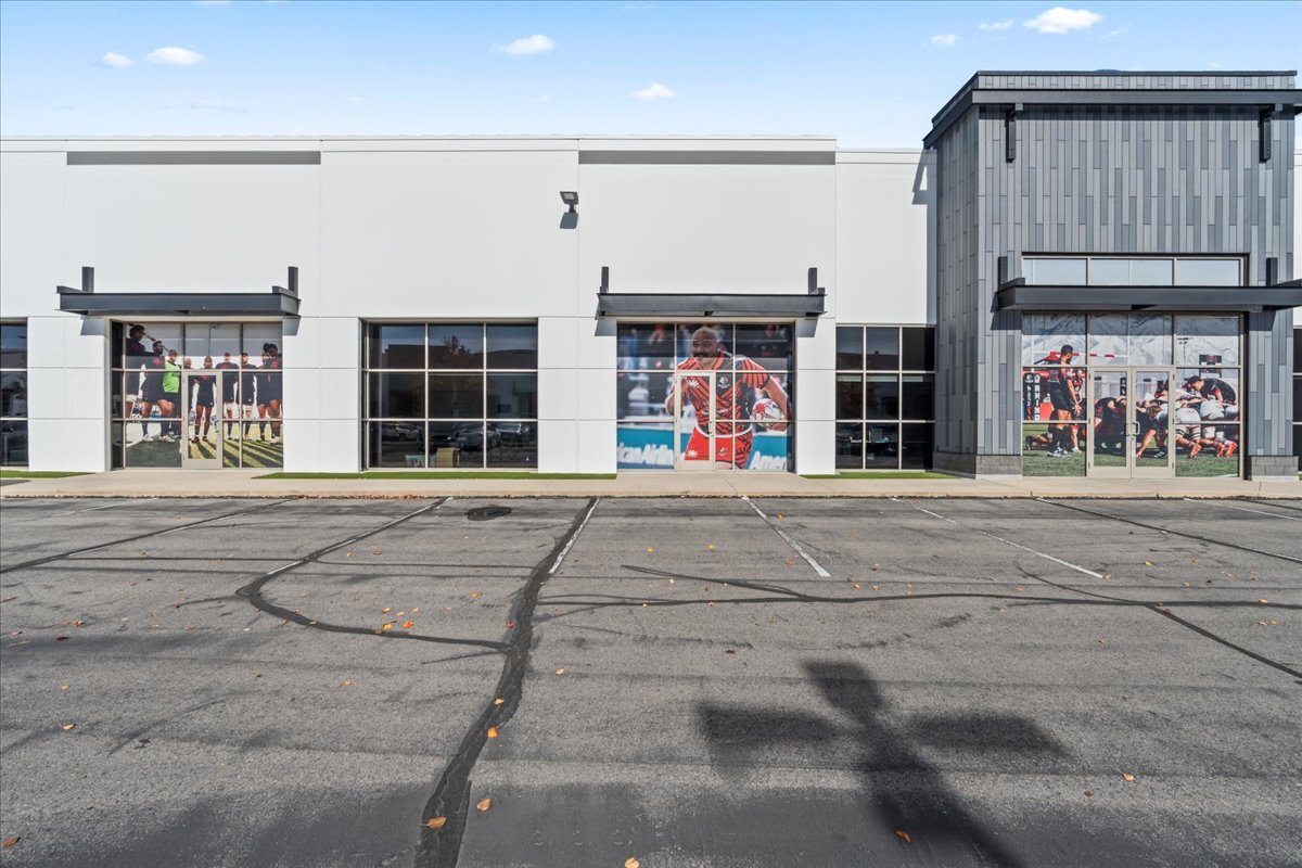 12218 W Lone Peak Pky, Draper, UT à louer Photo de l’immeuble– Image 1 sur 9