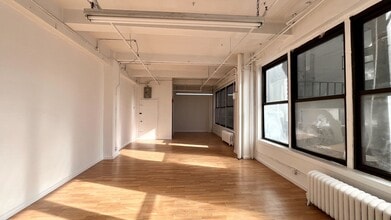 260 W 35th St, New York, NY à louer Photo intérieure– Image 2 sur 3