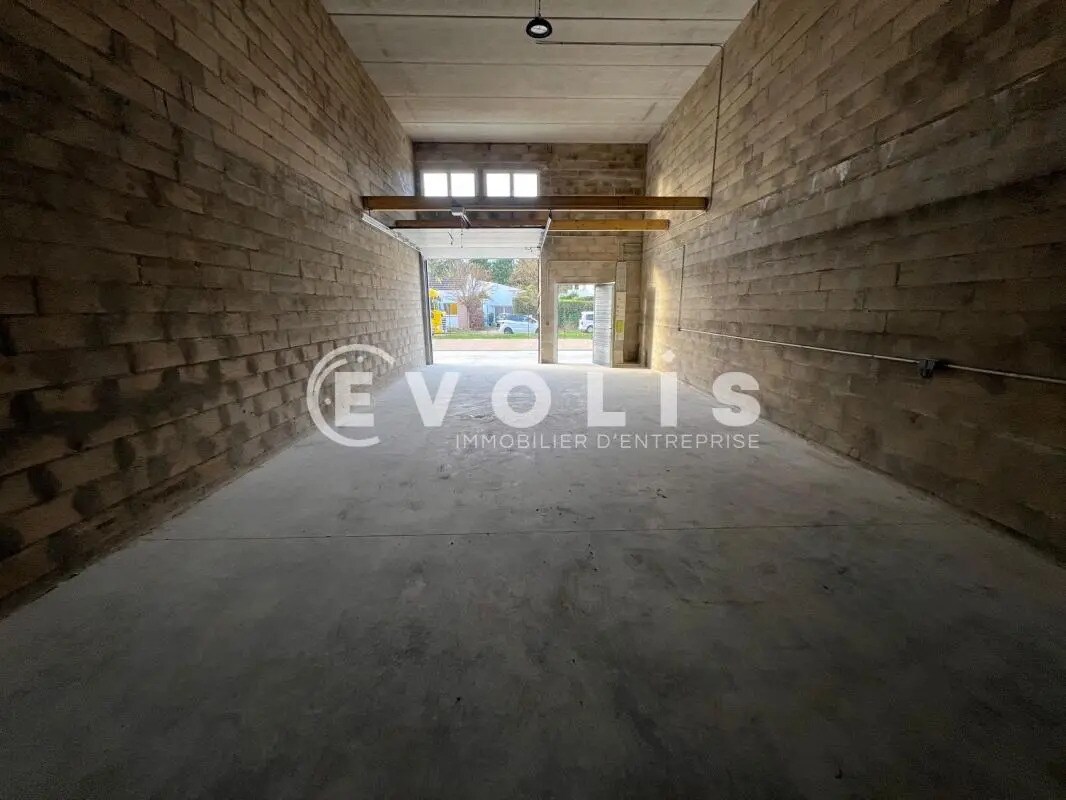Local d’activités dans Cesson à louer Photo intérieure– Image 1 sur 4