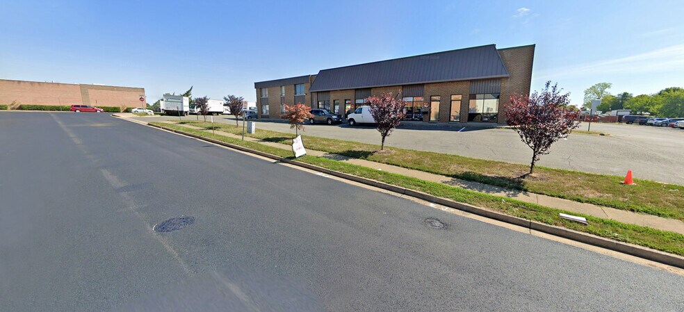 7653-7659 Fullerton Rd, Springfield, VA à louer - Photo de l’immeuble – Image 2 sur 7