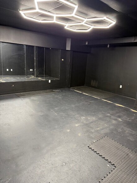 1351 Route 38, Hainesport, NJ à louer - Photo de l’immeuble – Image 3 sur 12