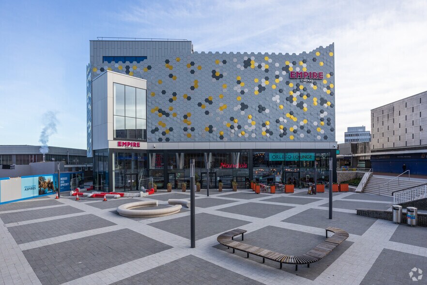 East Sq, Basildon à louer - Photo de l’immeuble – Image 3 sur 3