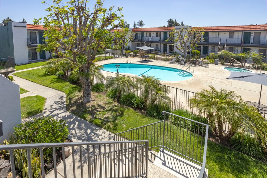 151 Gayland St, Escondido, CA à vendre - Photo de l’immeuble – Image 3 sur 24